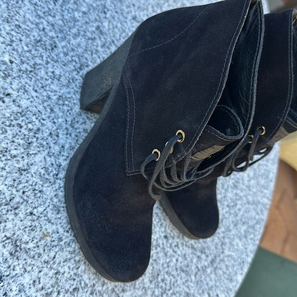 Prada Suede Platform Lace Up Ankle Booties. Excellent Condition.  Classic & Sexy - Picture 12 of 13